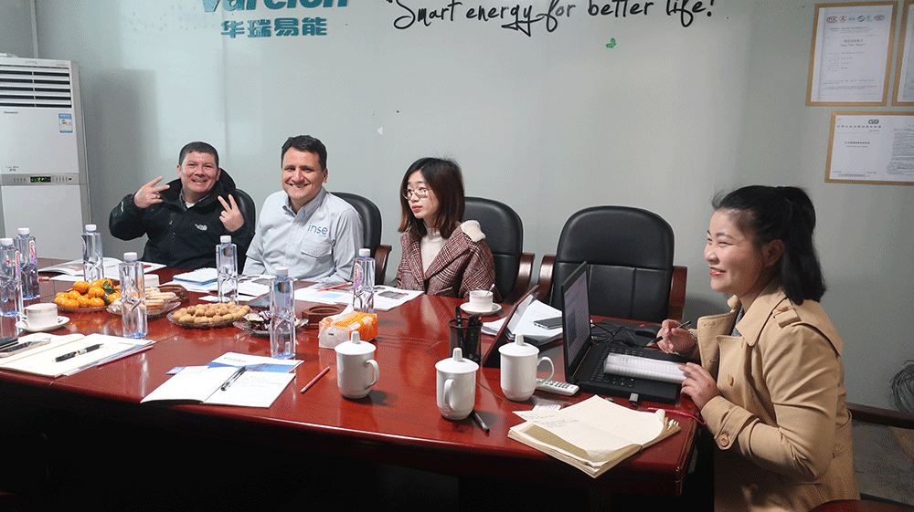 哥倫比亞的客戶來我廠驗(yàn)貨